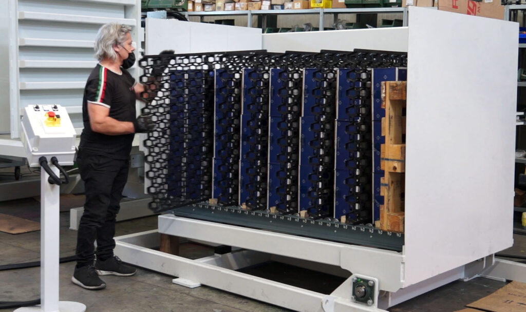 L-Shape-Silver-Splitter-freezer-spacer-1024x608 blank